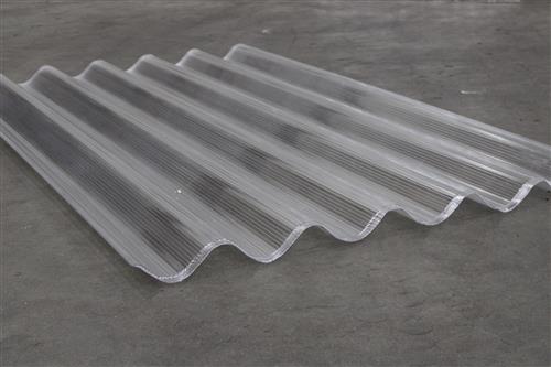Golfplaat driewandig polycarbonaat 214x110cm